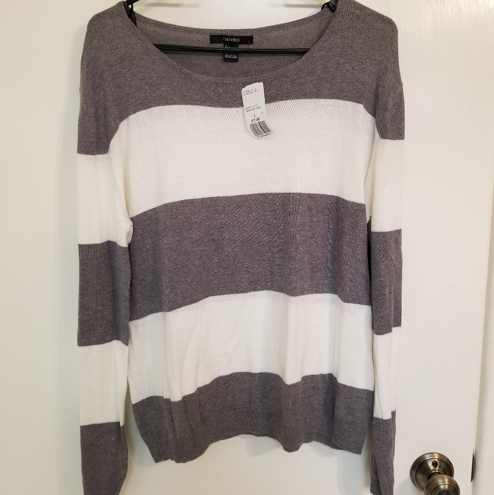 Long sleeve heather grey and cream white shirt